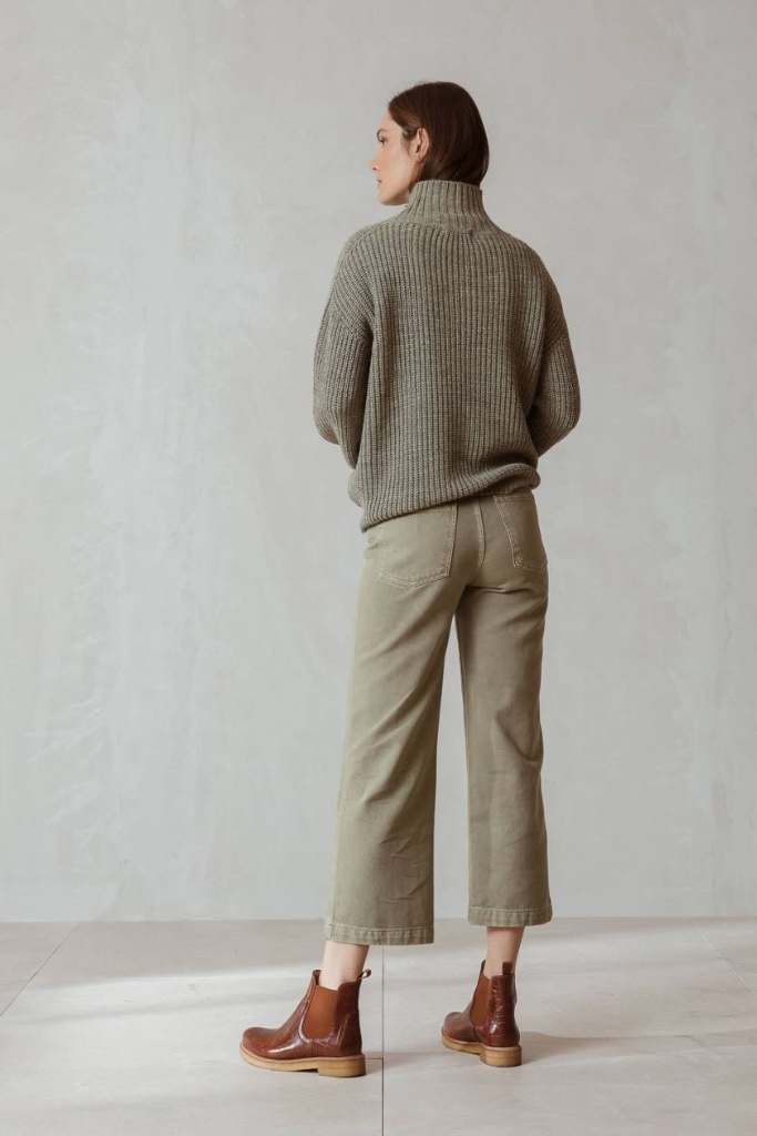 indi cold - Rolák s Alpakou a gombíkmi Humo - humo indi cold - Rolák s Alpakou a gombíkmi Humo - humo