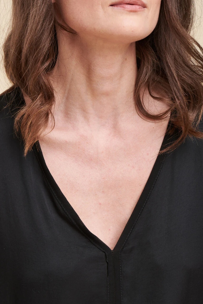 La Fée Maraboutée - Top voľný s V-výstrihom Noir - noir La Fée Maraboutée - Top voľný s V-výstrihom Noir - noir