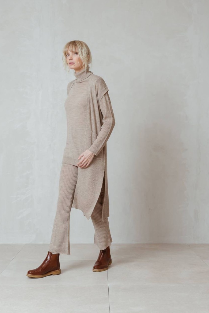 indi cold - Vesta vlnená pletená rebrovaná Beige - beige indi cold - Vesta vlnená pletená rebrovaná Beige - beige