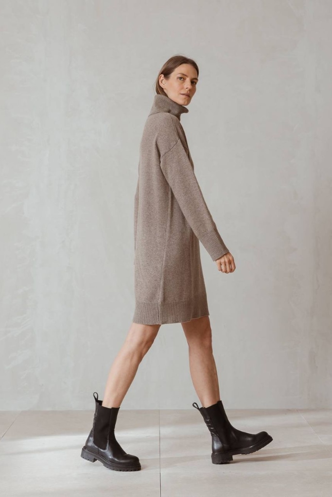 indi cold - Šaty pletené s rolákom vlna a kašmír Vision - vison indi cold - Šaty pletené s rolákom vlna a kašmír Vision - vison